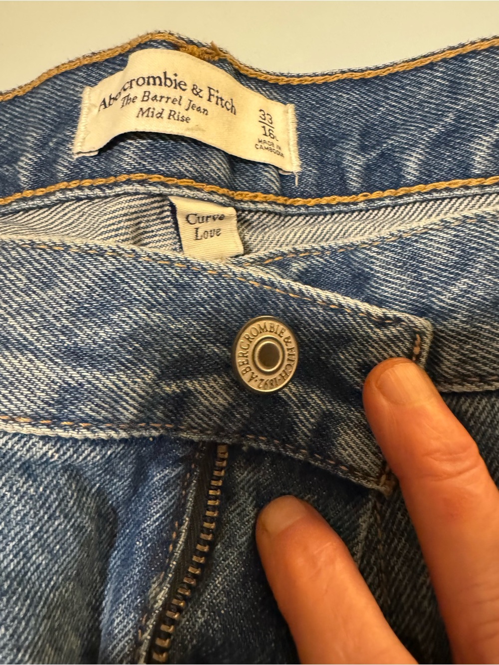 Abercrombie & Fitch Light Blue Barrel Jeans Mid Rise